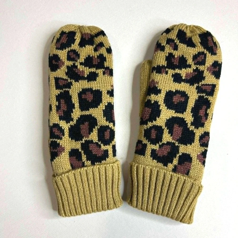 Panache Womens Leopard Print Knit Mittens Warm Lined Khaki Black and Brown